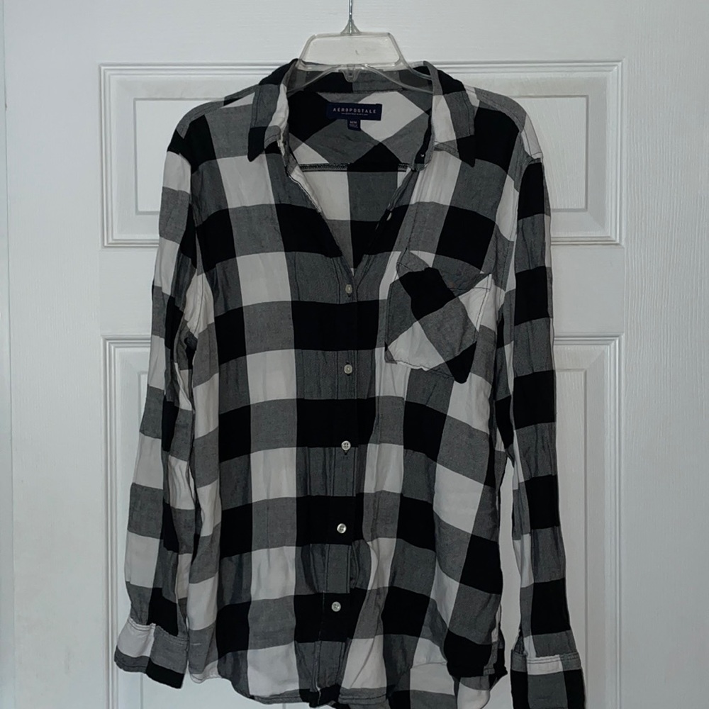 Women’s plaid button up